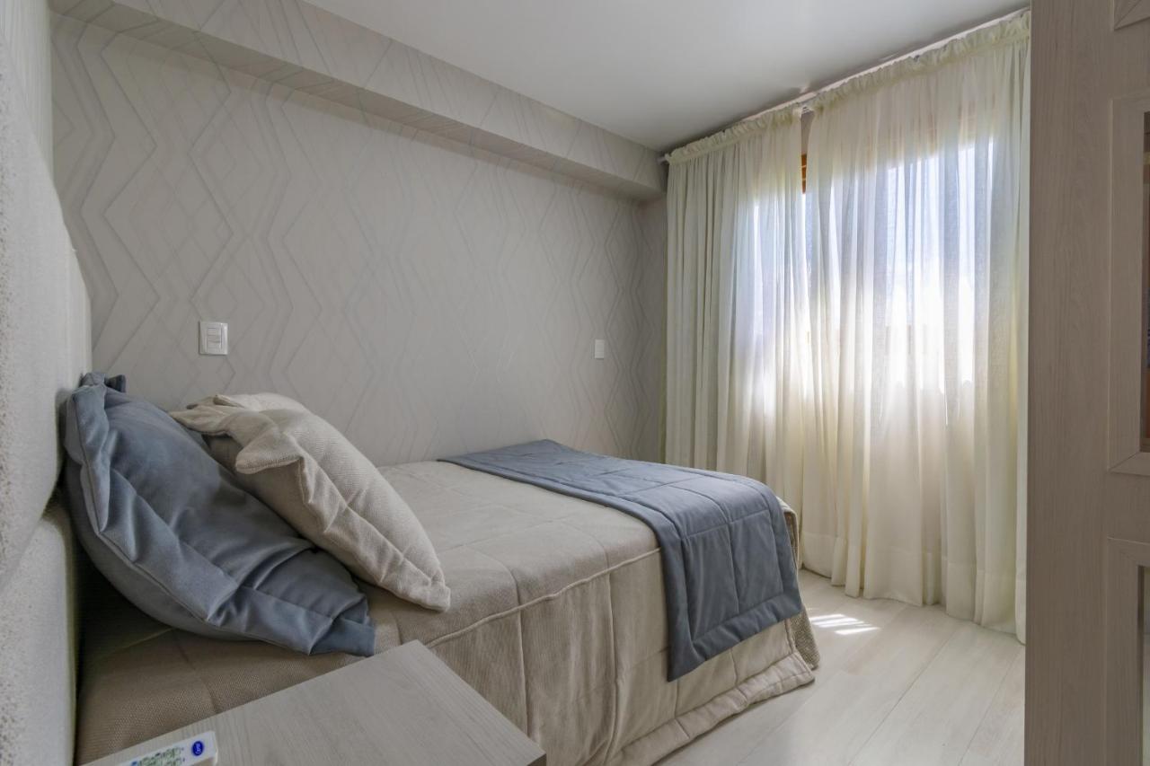 Rosa Edificio Solar Da Encosta Apartment Gramado Ngoại thất bức ảnh